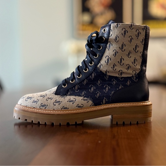 Jimmy Choo Men's Turing Sand Dune Monogram Lace-Up Boots - EU 42/US 9 brand new - Picture 1 of 8